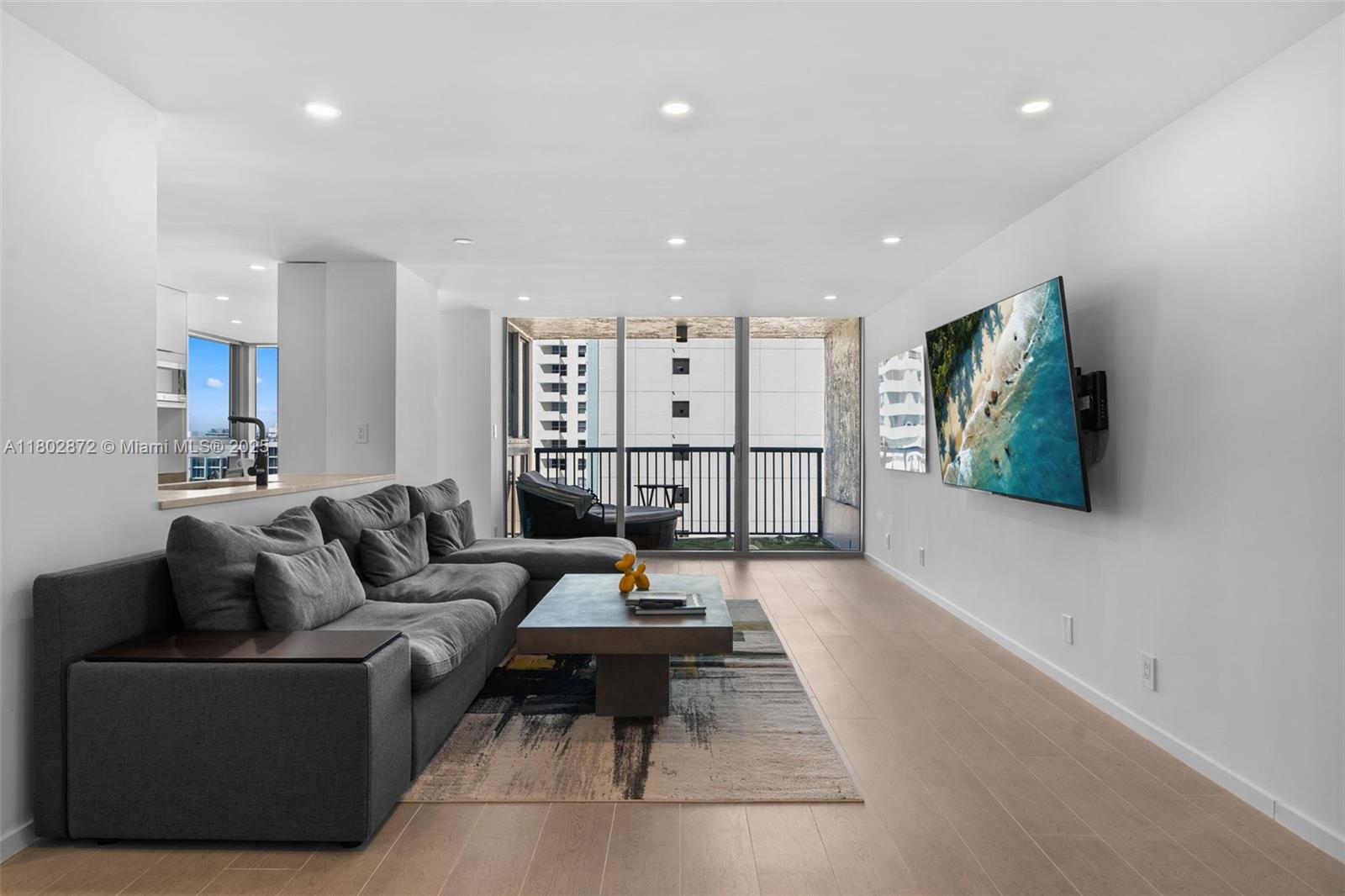 MIRASOL OCEAN TOWERS COND - Residential