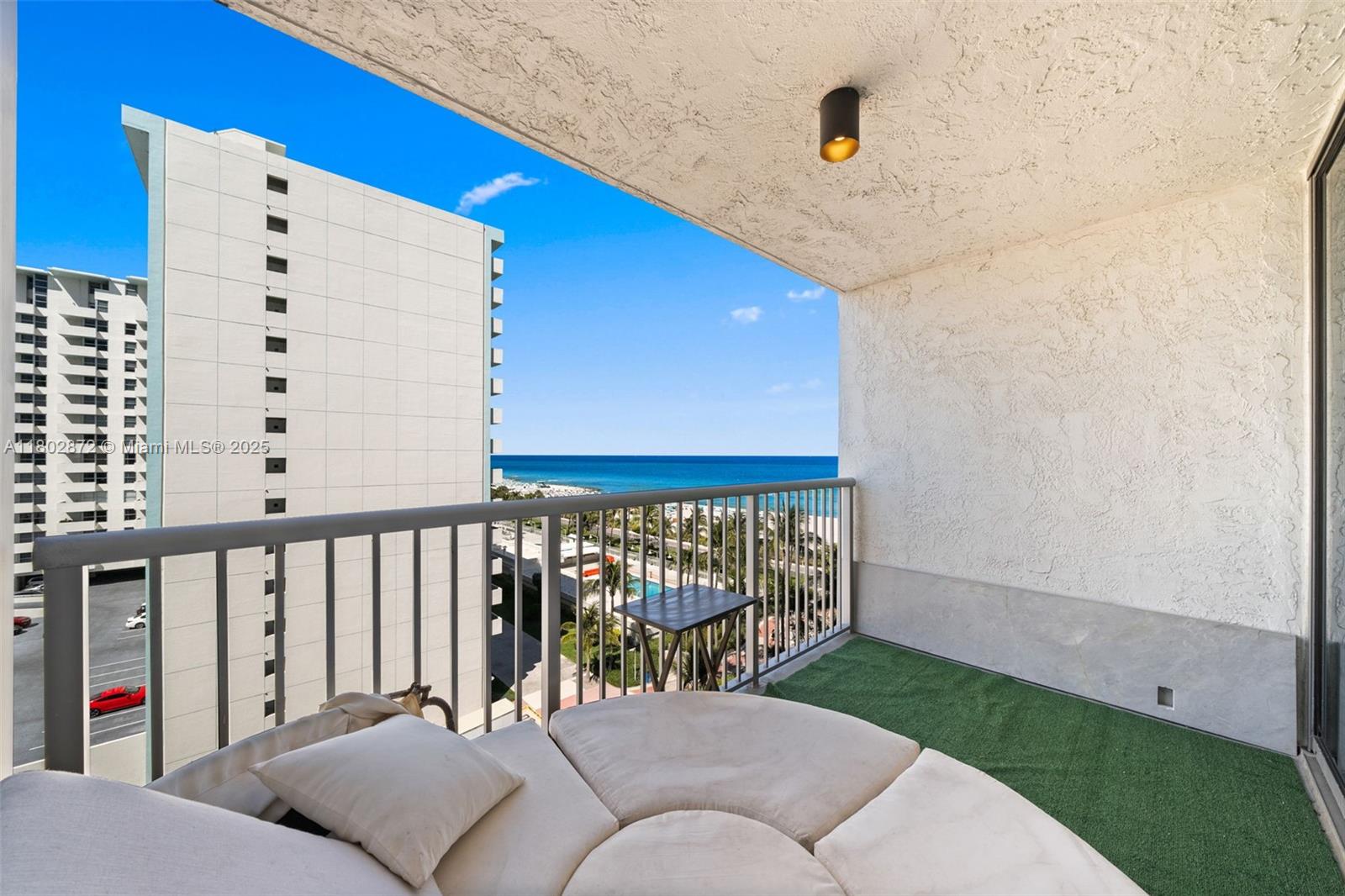 MIRASOL OCEAN TOWERS COND - Residential