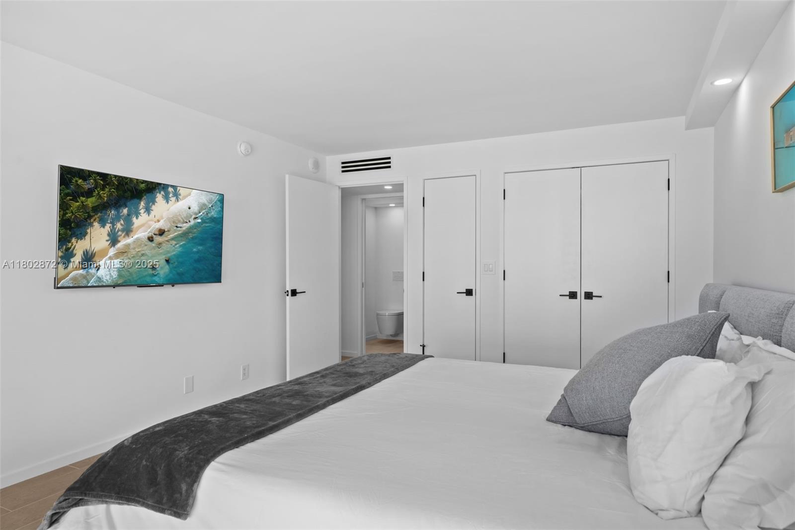 MIRASOL OCEAN TOWERS COND - Residential