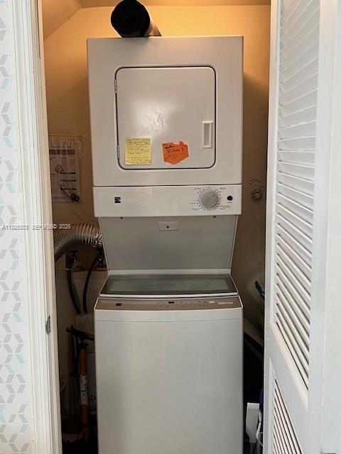 THE LINCOLN CONDO - Residential