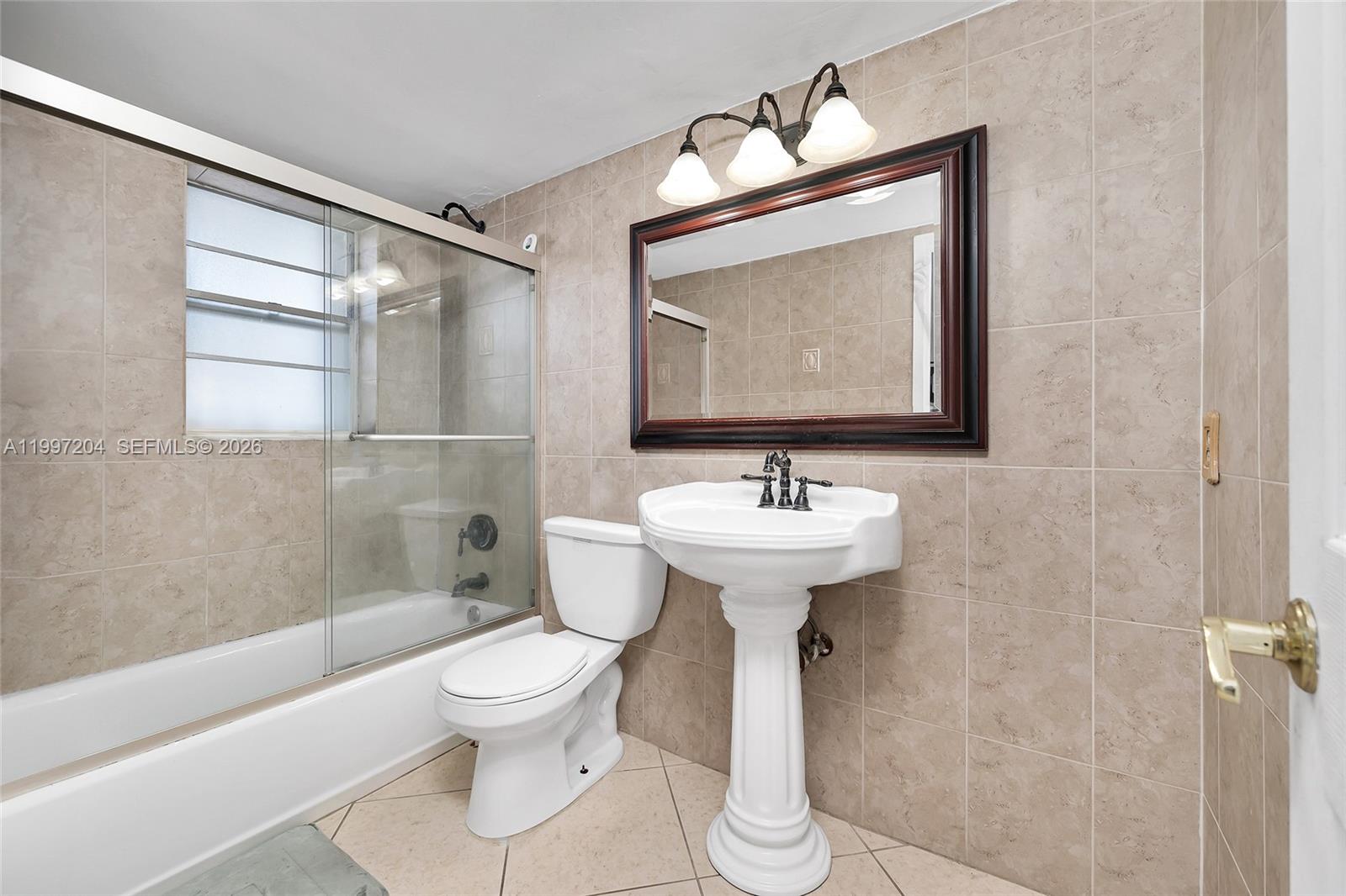 7620 Carlyle Ave 204