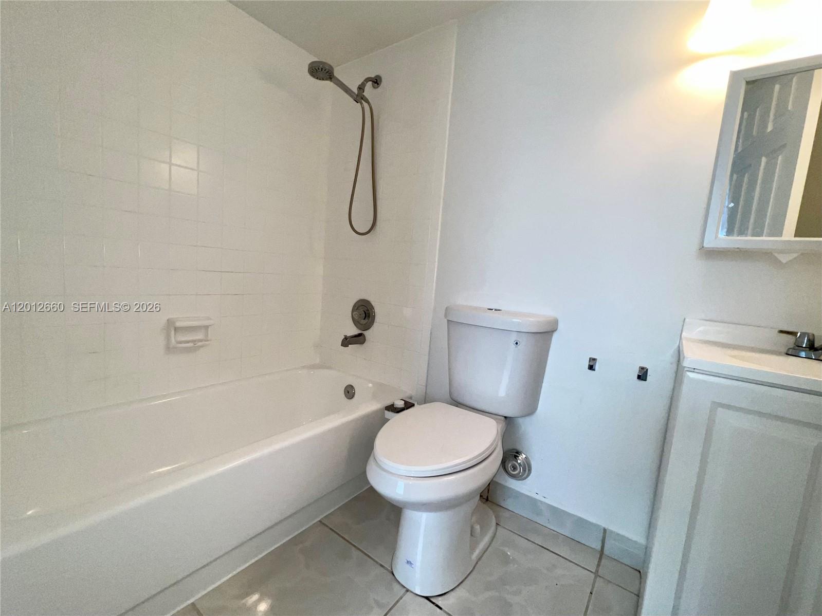 HALF MOON TOWERS CONDO - Residential Lease