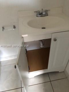 HALF MOON TOWERS CONDO - Residential Lease