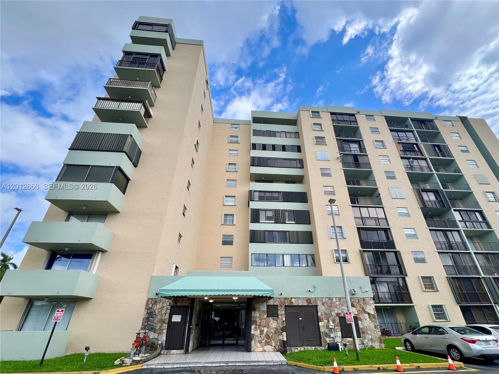 HALF MOON TOWERS CONDO - Residential Lease