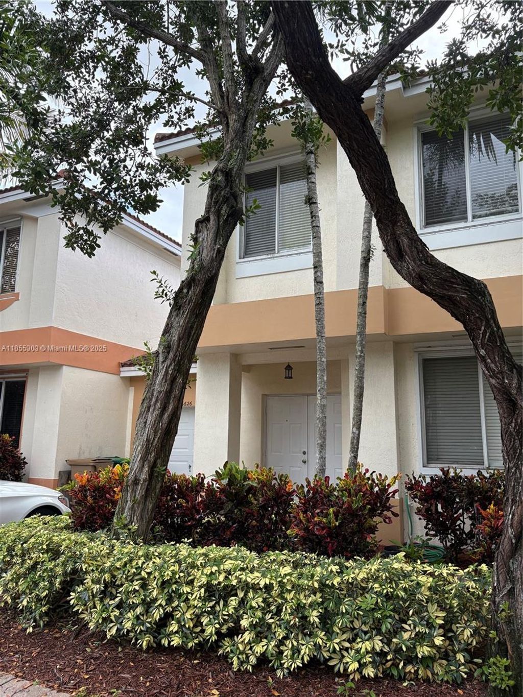 Photo of 6626 Hidden Cove Dr #2-6, Davie, FL 33314 (MLS # A11855303)