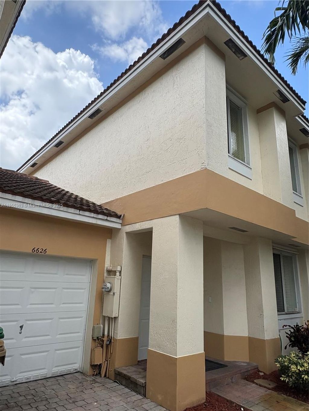 Photo of 6626 Hidden Cove Dr #2-6, Davie, FL 33314 (MLS # A11855303)