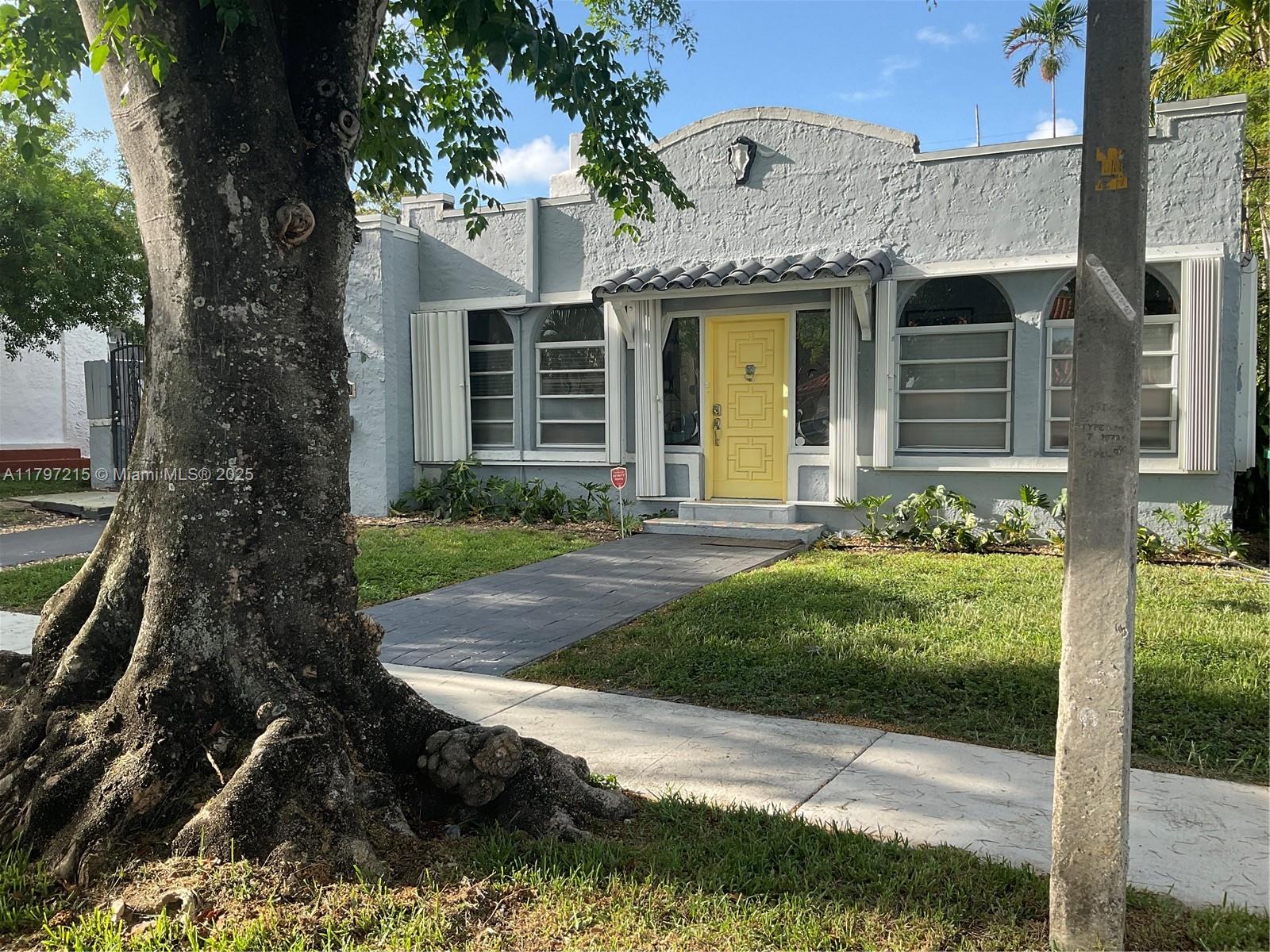 2320 Sw 16th Ter, Miami, Broward County, Florida - 4 Bedrooms  
4 Bathrooms - 