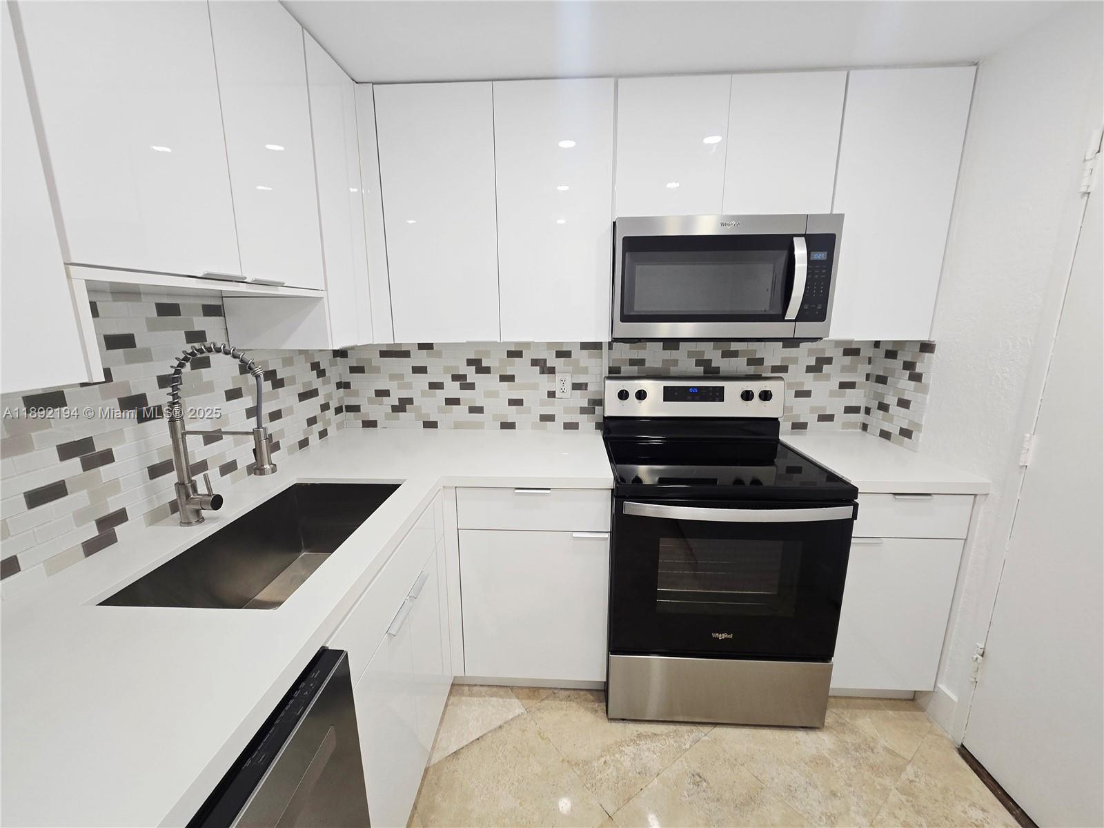 SOUTH BAY CLUB CONDO - Residential Lease