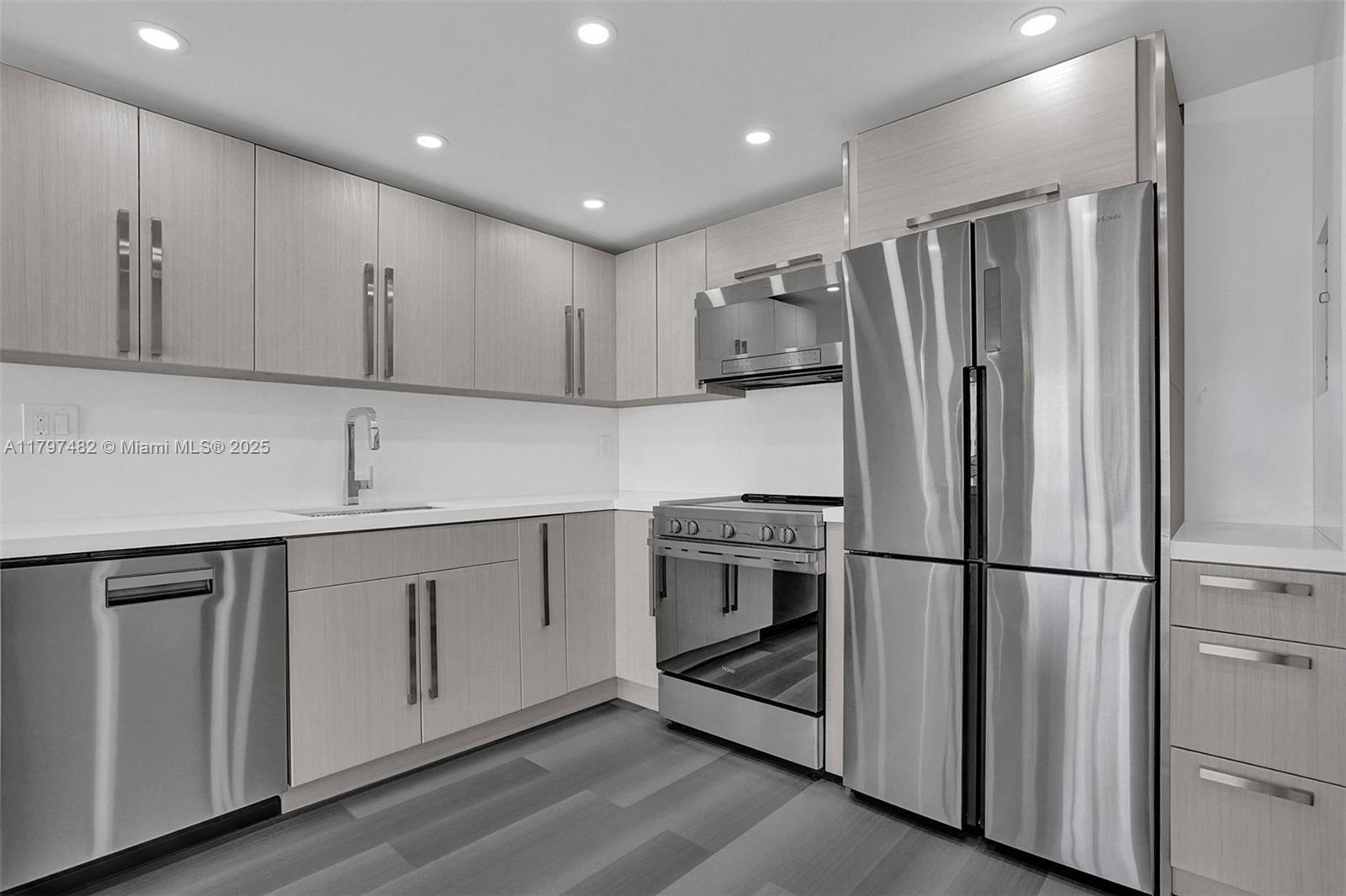 500 Three Islands Blvd 1201