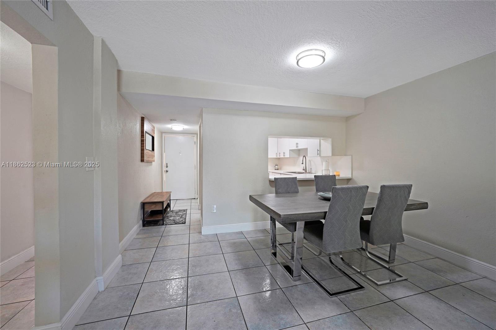 1810 W 56th St 3204