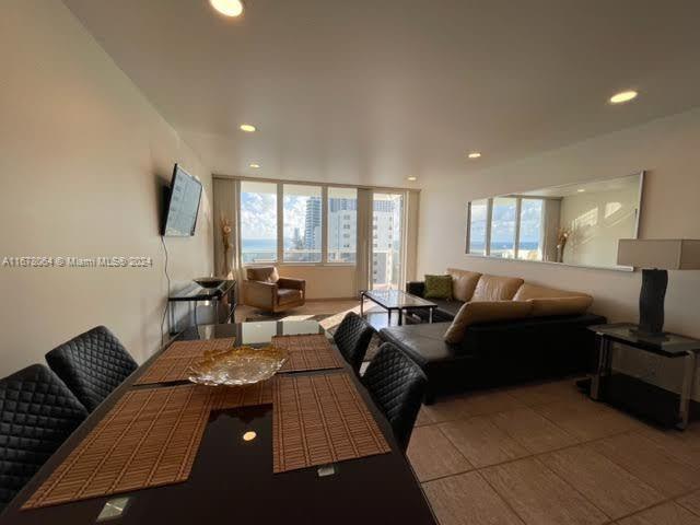 Photo 1 of 3725 S Ocean Dr 1404, Hollywood, Florida, $4,200, Web #: 11678064