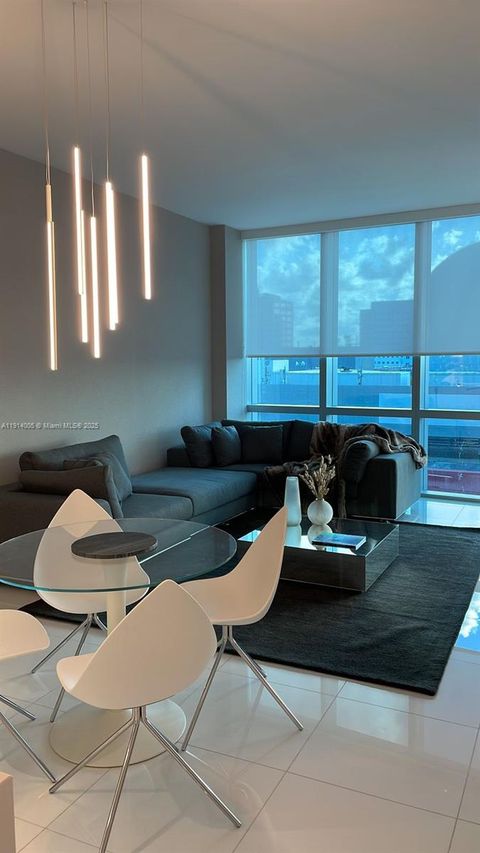 851 NE 1st Ave 1006 Miami FL 33132