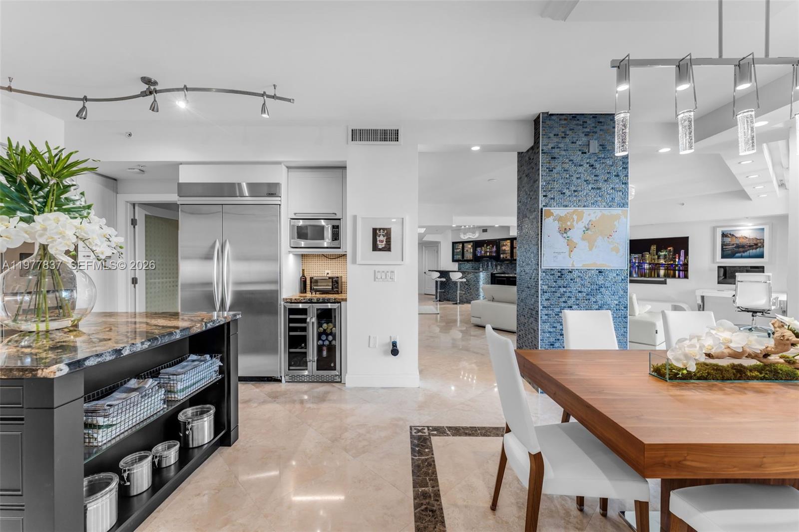 LAS OLAS RIVER HOUSE COND - Residential