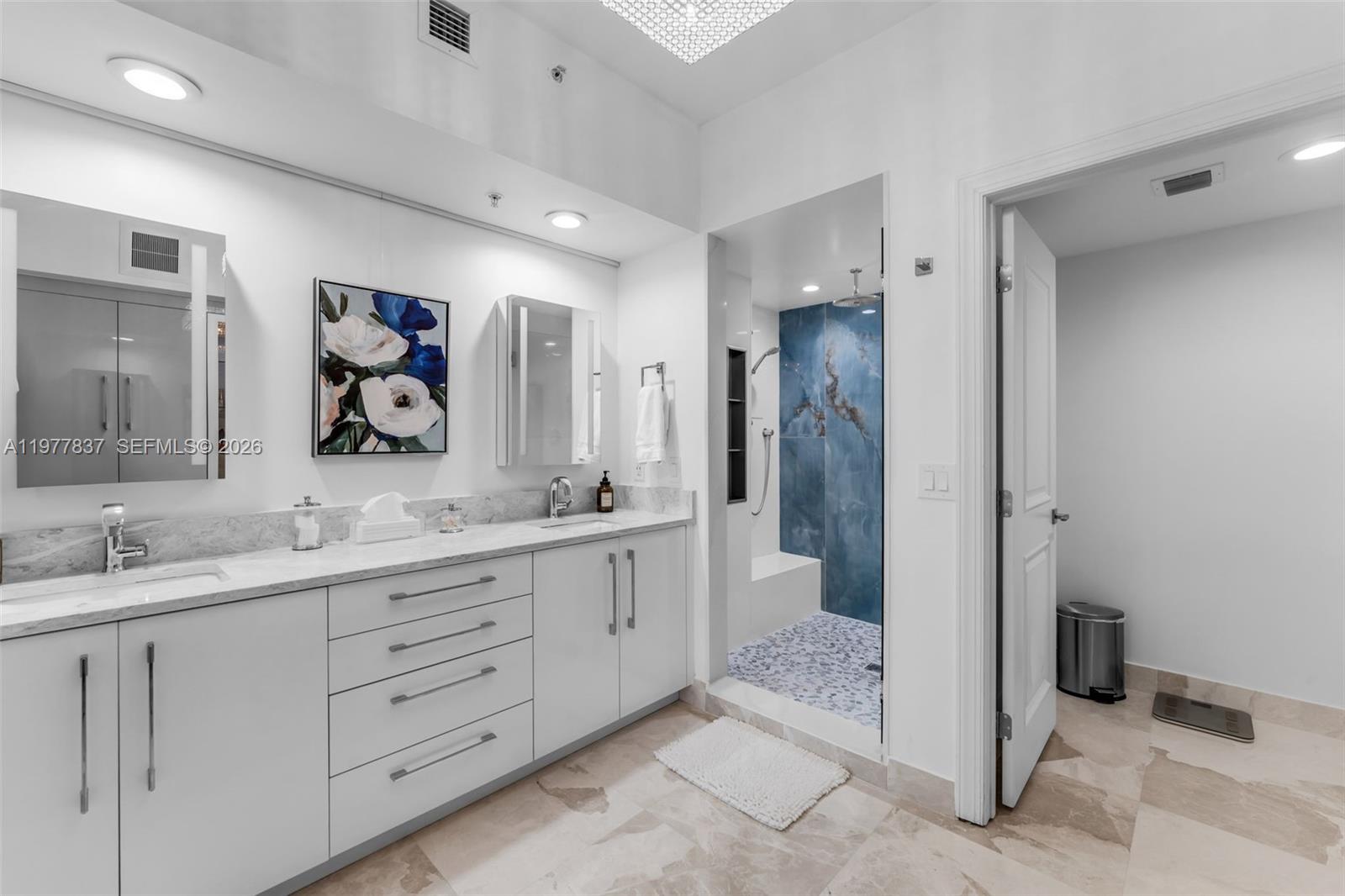 LAS OLAS RIVER HOUSE COND - Residential