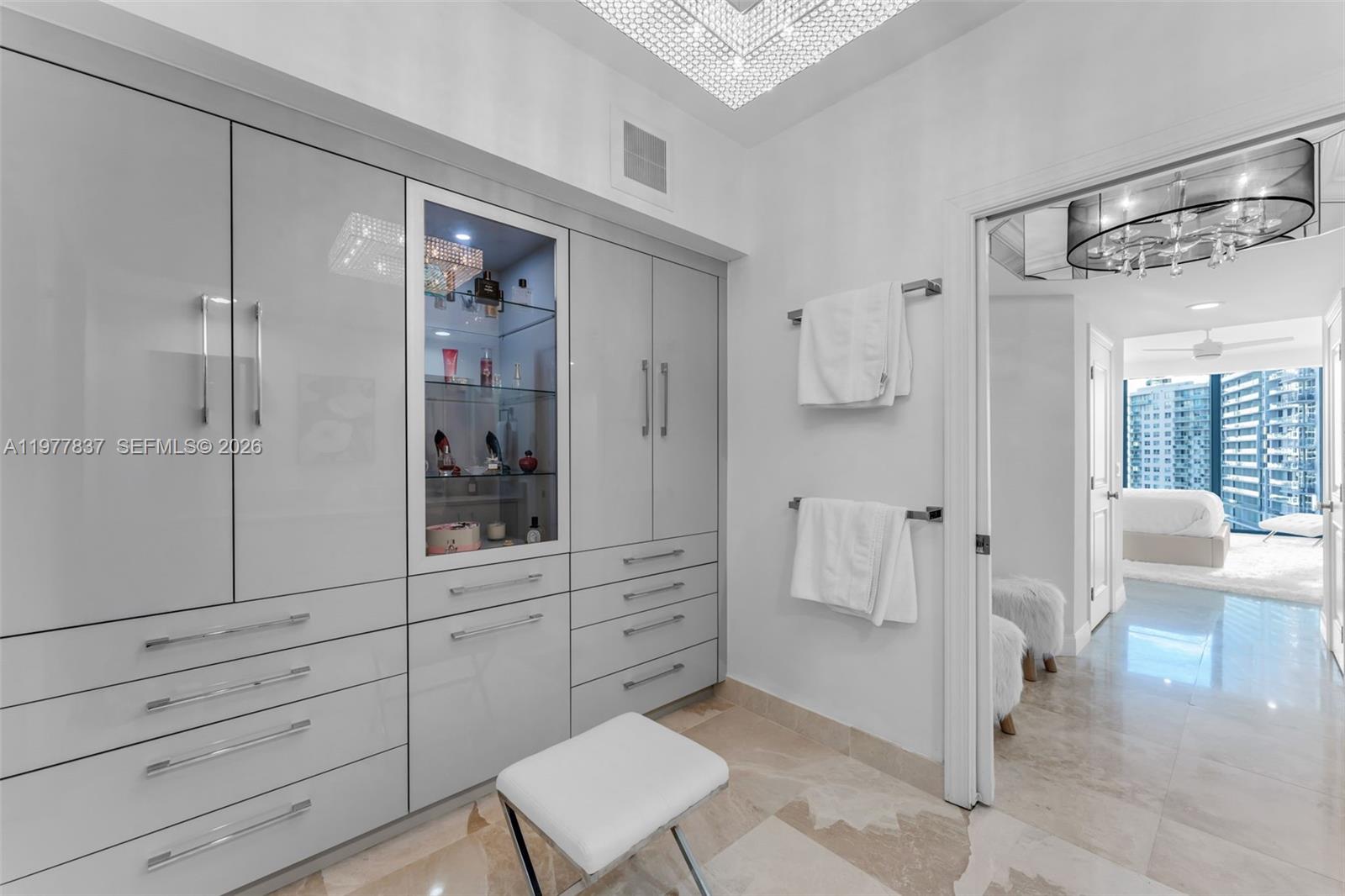 LAS OLAS RIVER HOUSE COND - Residential