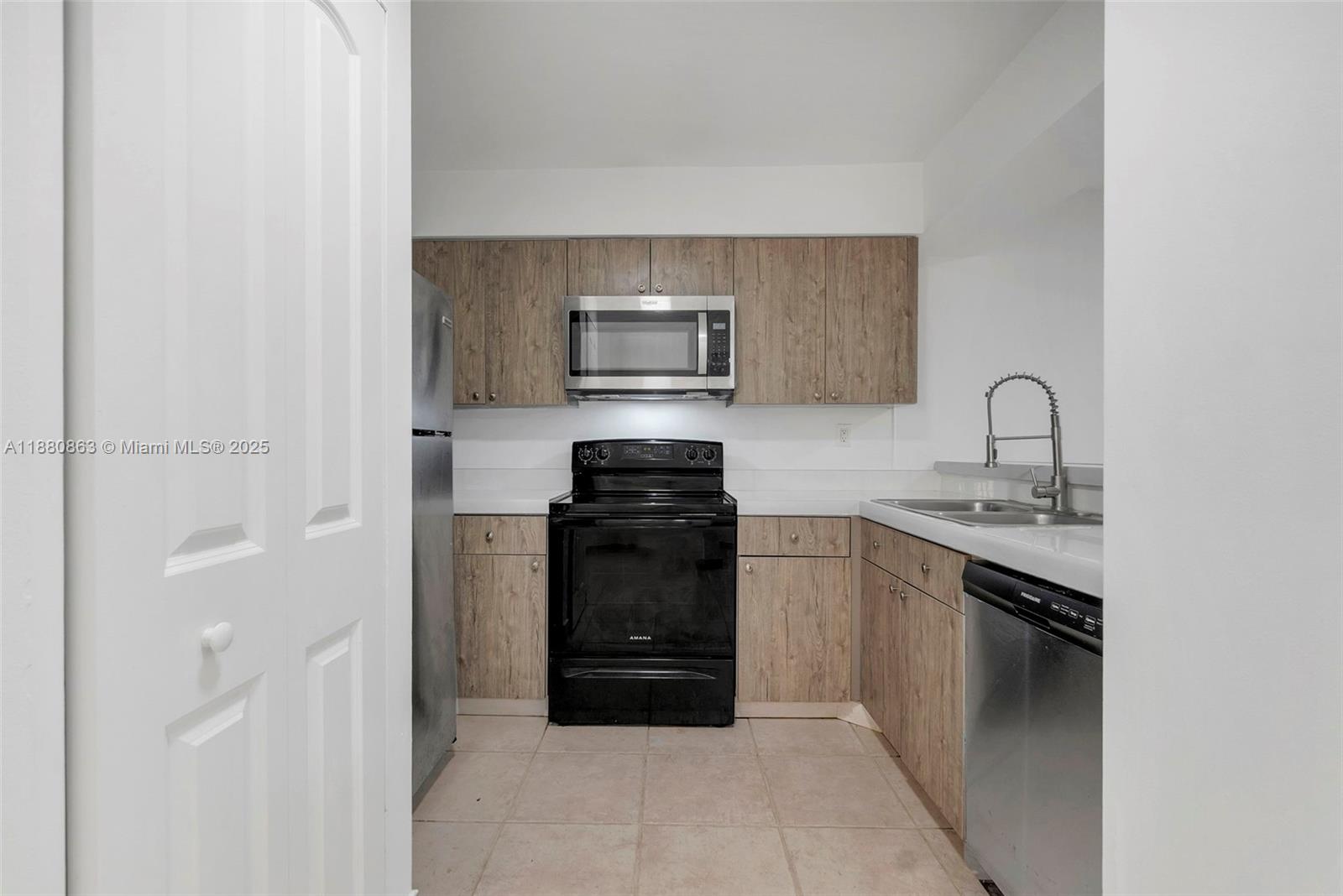 CELEBRATION POINT CONDO N - Residential Lease