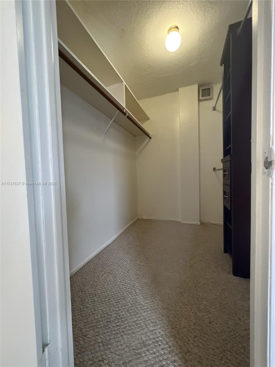 EDEN ISLES CONDO NO 5 - Residential