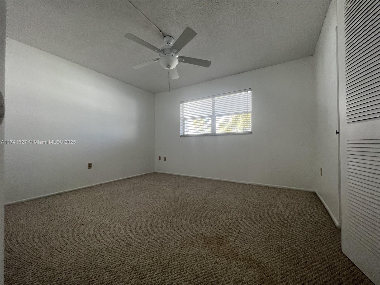 EDEN ISLES CONDO NO 5 - Residential