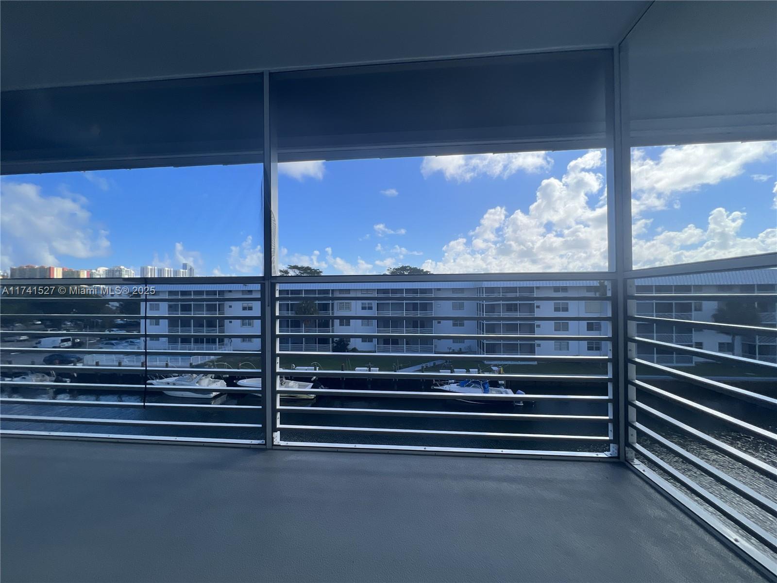 EDEN ISLES CONDO NO 5 - Residential