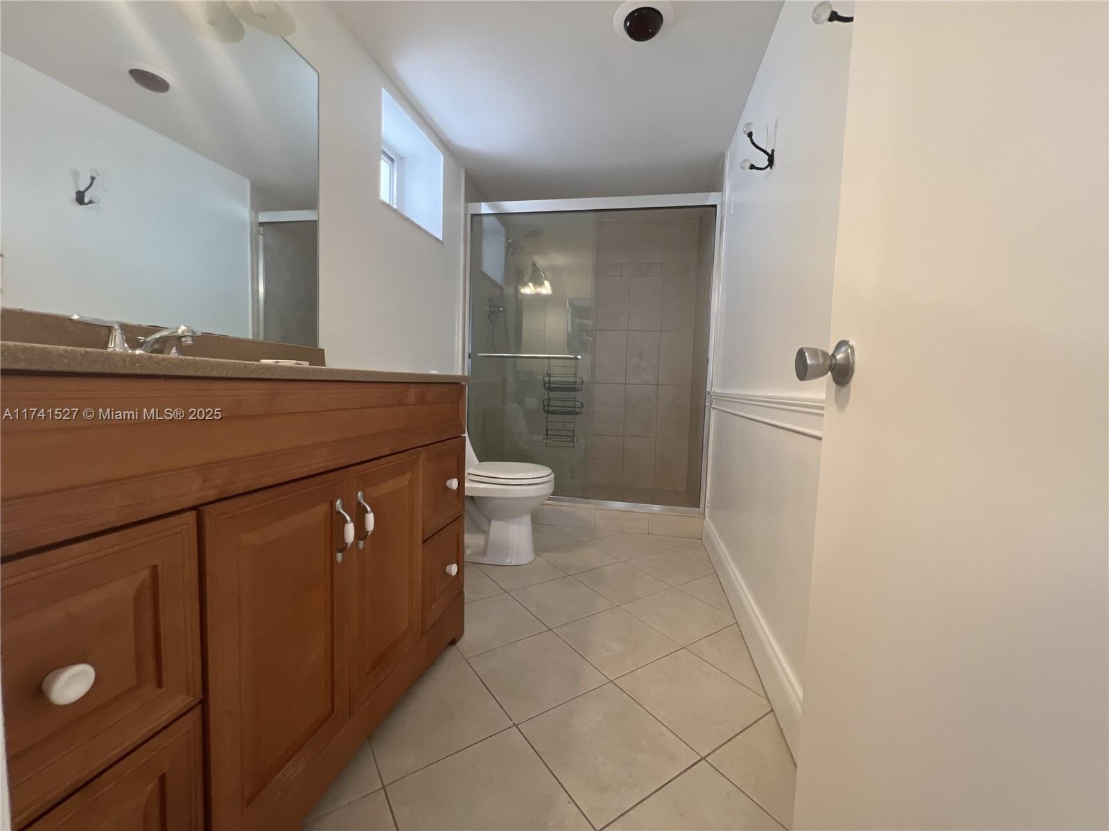 EDEN ISLES CONDO NO 5 - Residential