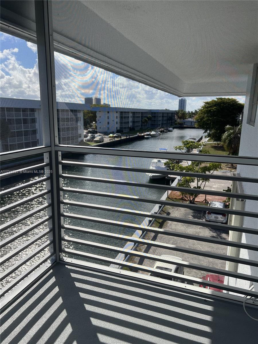 EDEN ISLES CONDO NO 5 - Residential