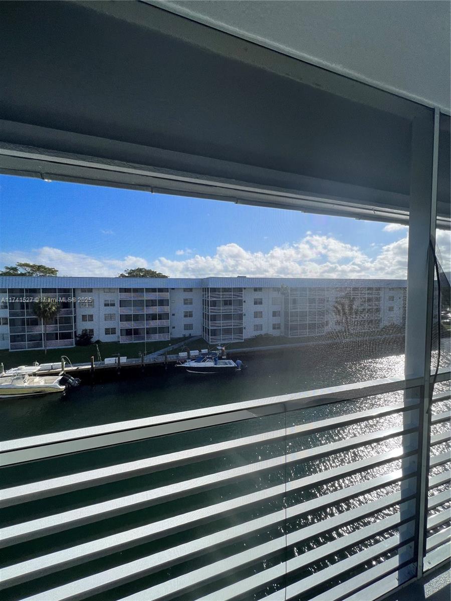 EDEN ISLES CONDO NO 5 - Residential