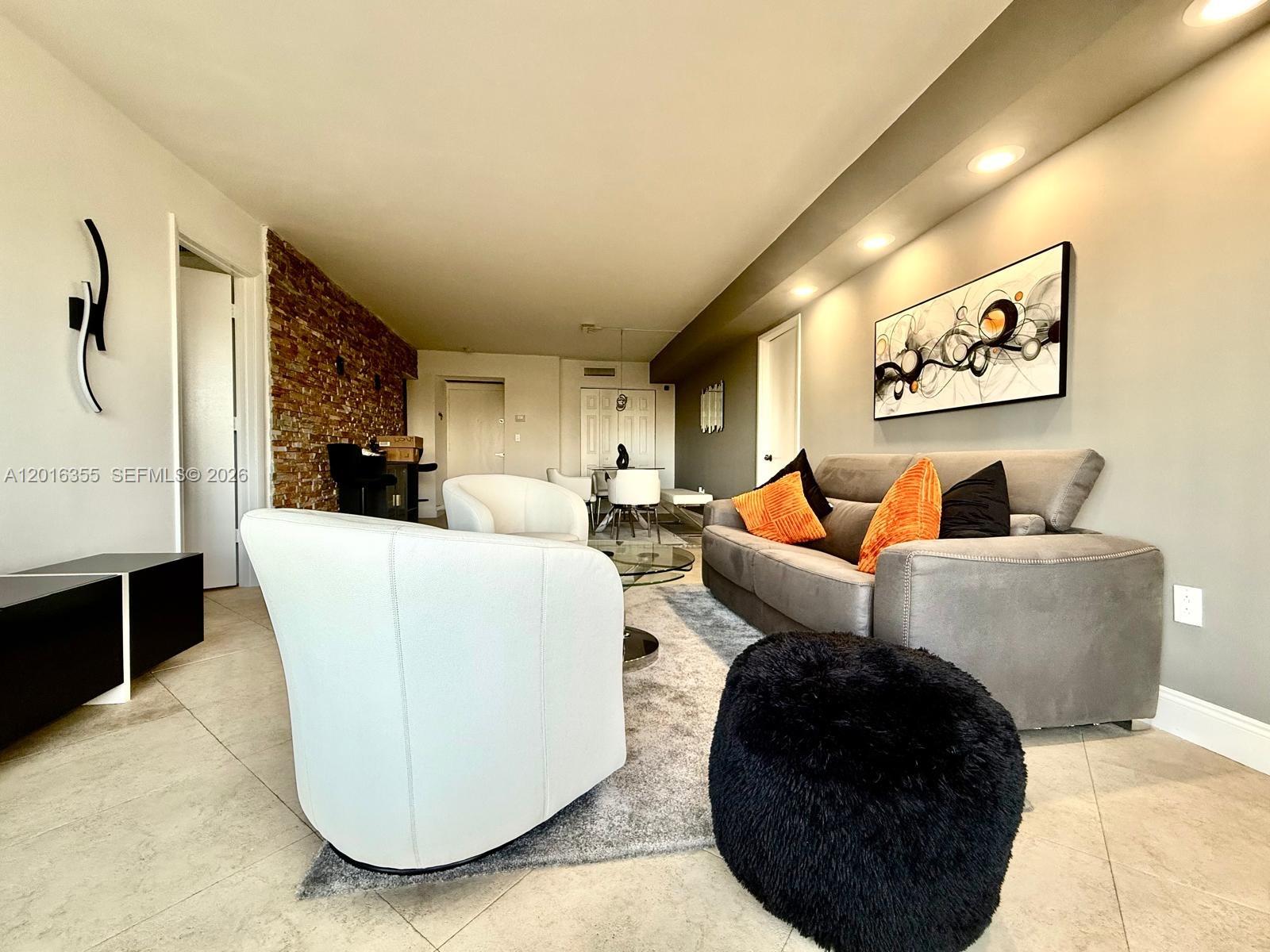 FLAMENCO CONDO TOWER II - Residential