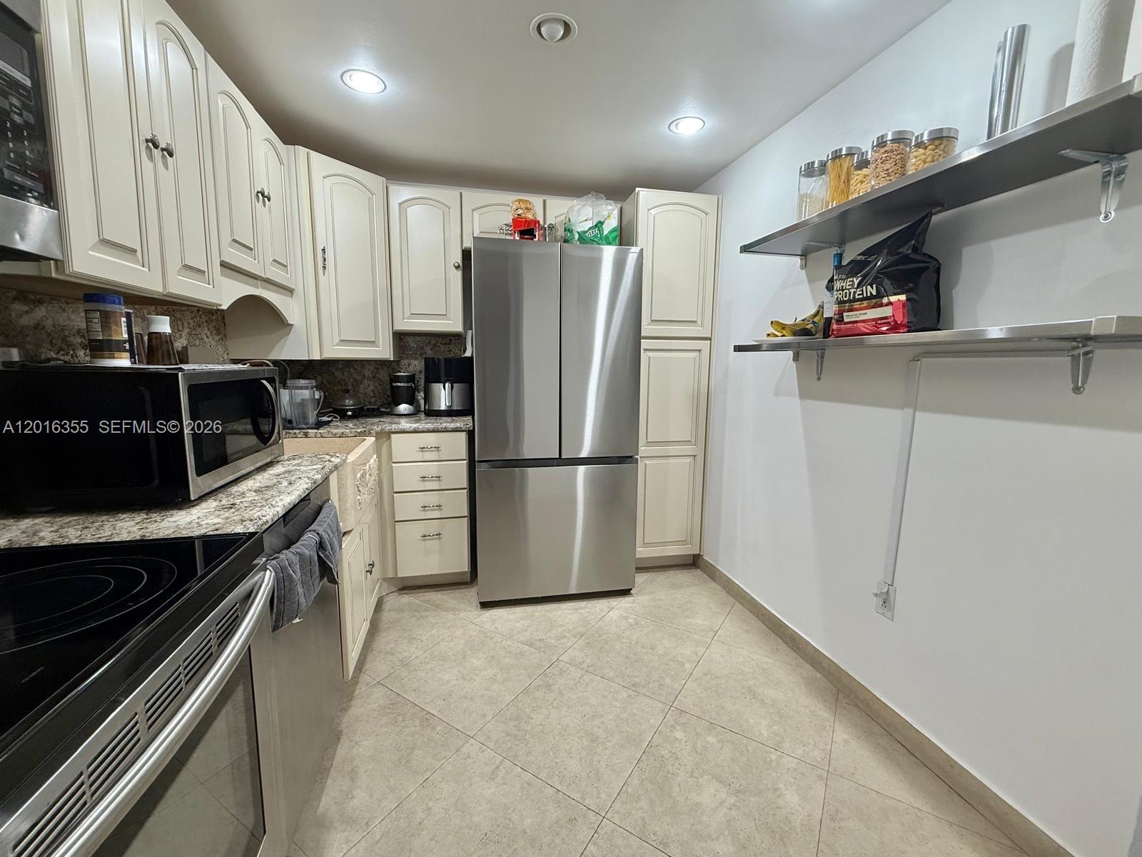 FLAMENCO CONDO TOWER II - Residential