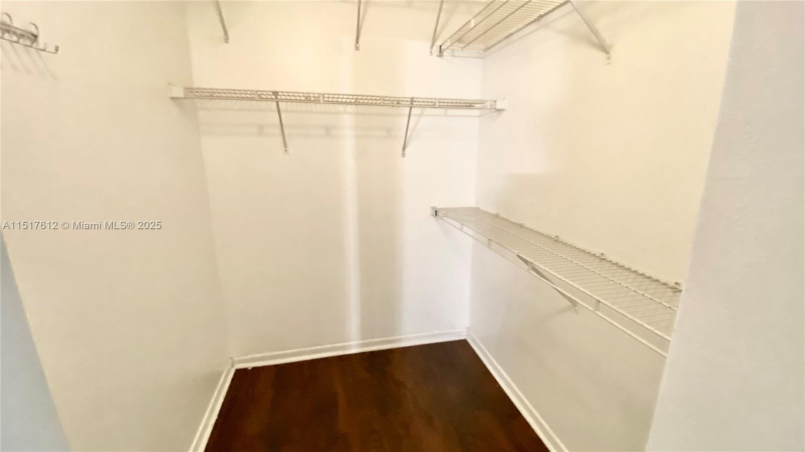 THE YACHT CLUB AT AVENTURA - Residential