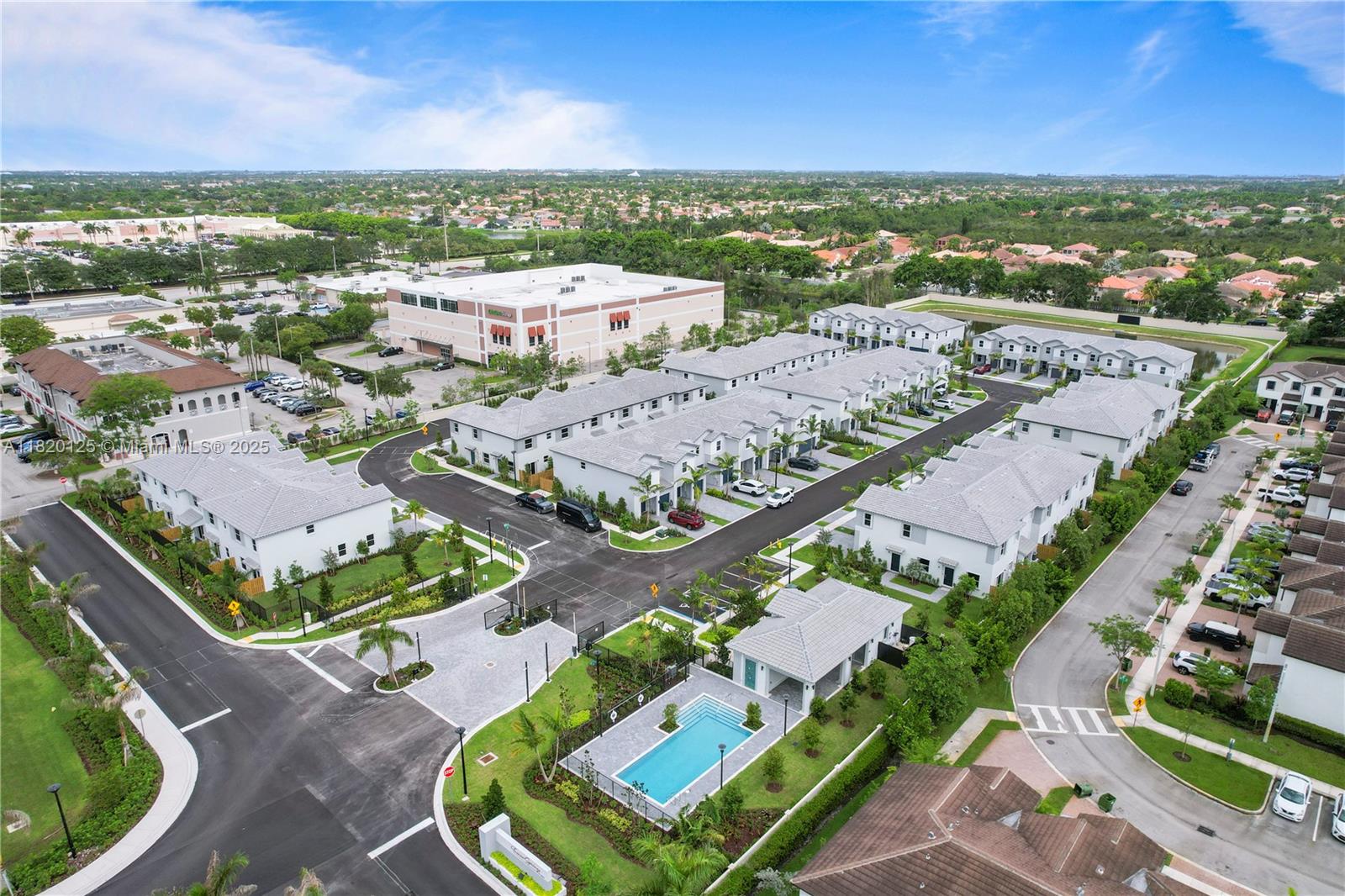 124 Sw 184th Way, Pembroke Pines, Miami-Dade County, Florida - 4 Bedrooms  
3 Bathrooms - 