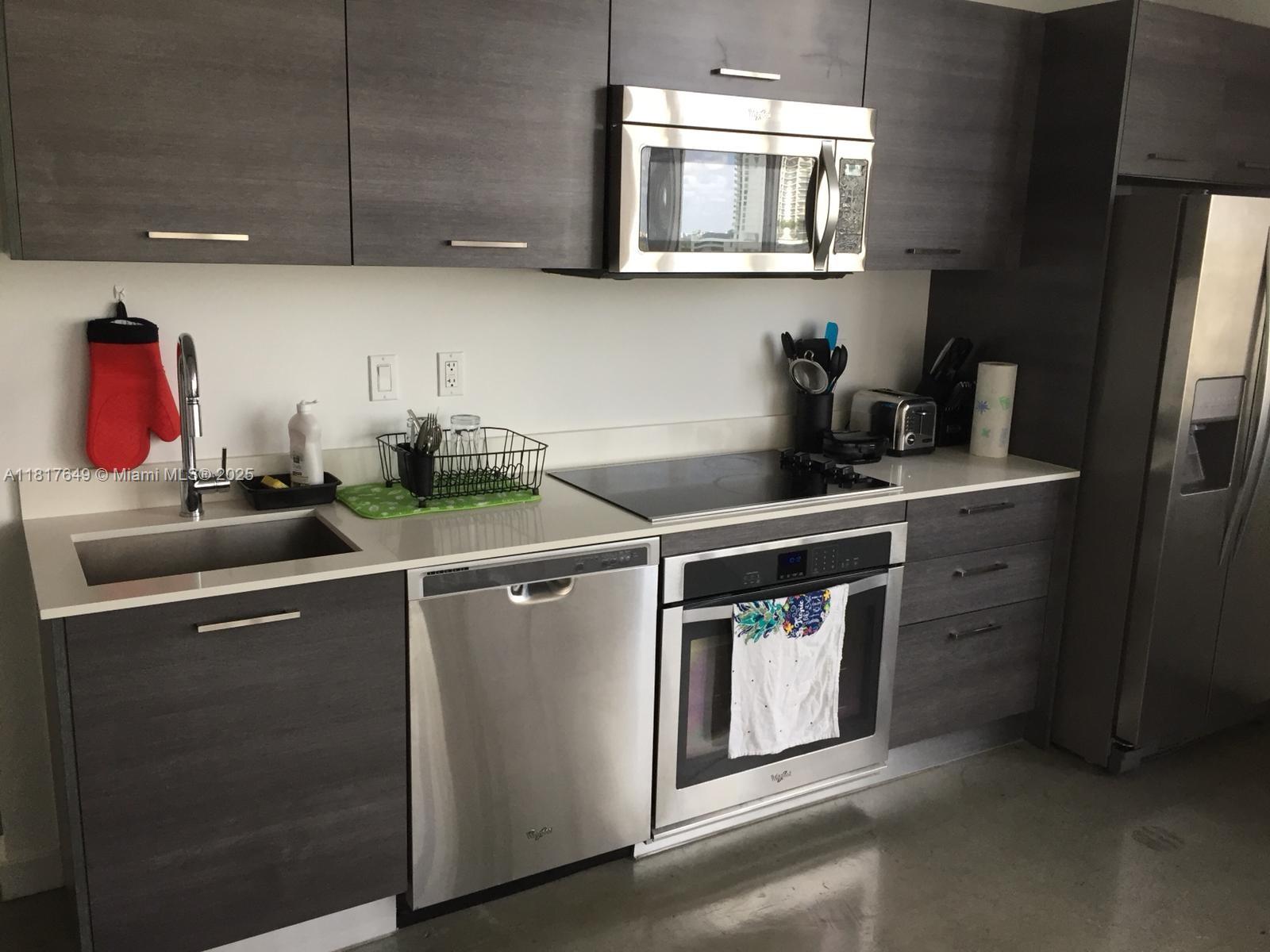 CENTRO CONDO - Residential Lease