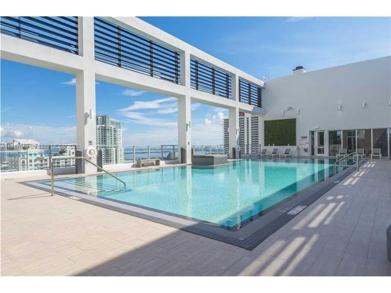 CENTRO CONDO - Residential Lease