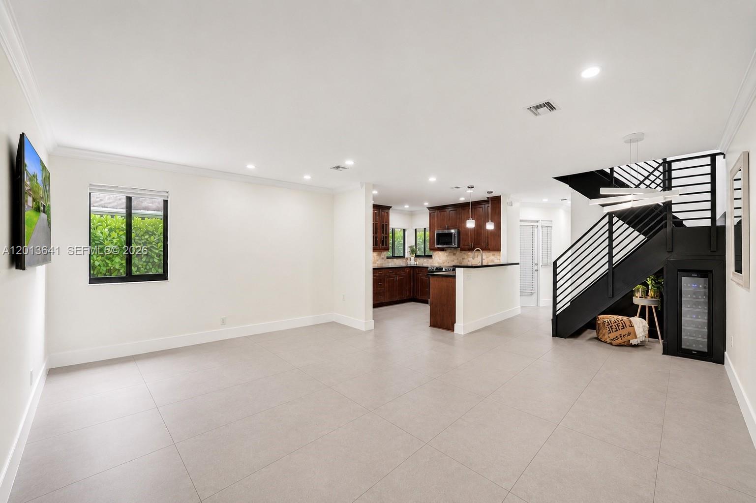TROPICAL GARDENS AMEN PLA - Residential Lease