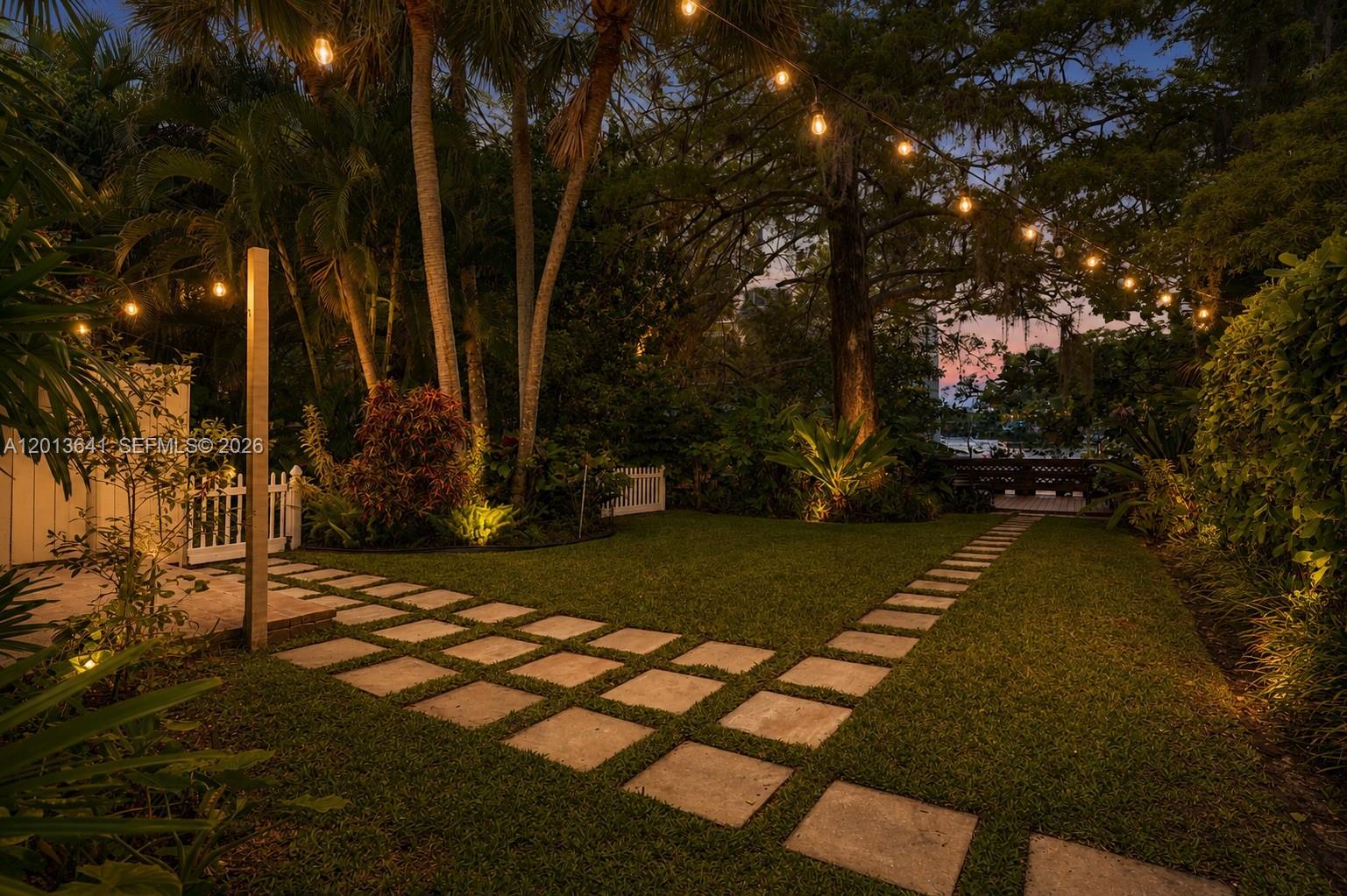 TROPICAL GARDENS AMEN PLA - Residential Lease