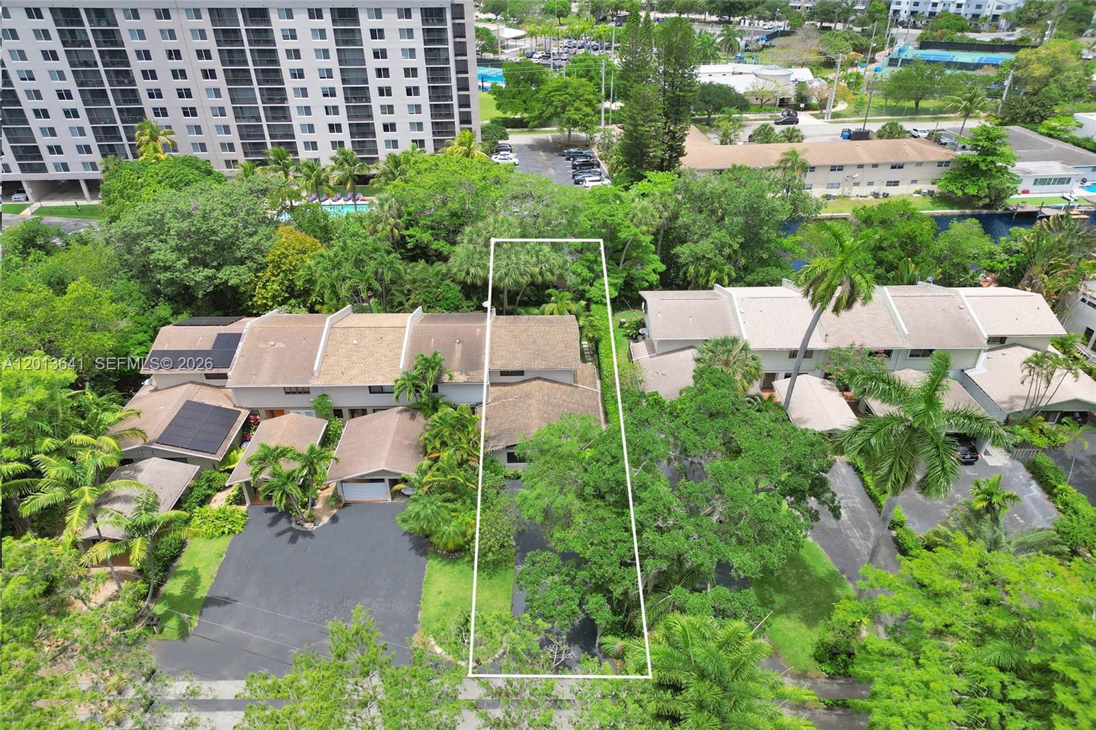 TROPICAL GARDENS AMEN PLA - Residential Lease
