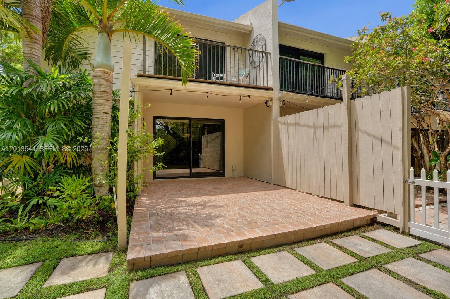 TROPICAL GARDENS AMEN PLA - Residential Lease