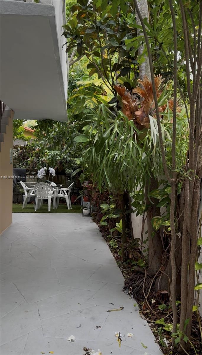 SOUTHERN CLASSIC CONDO - Residential Lease