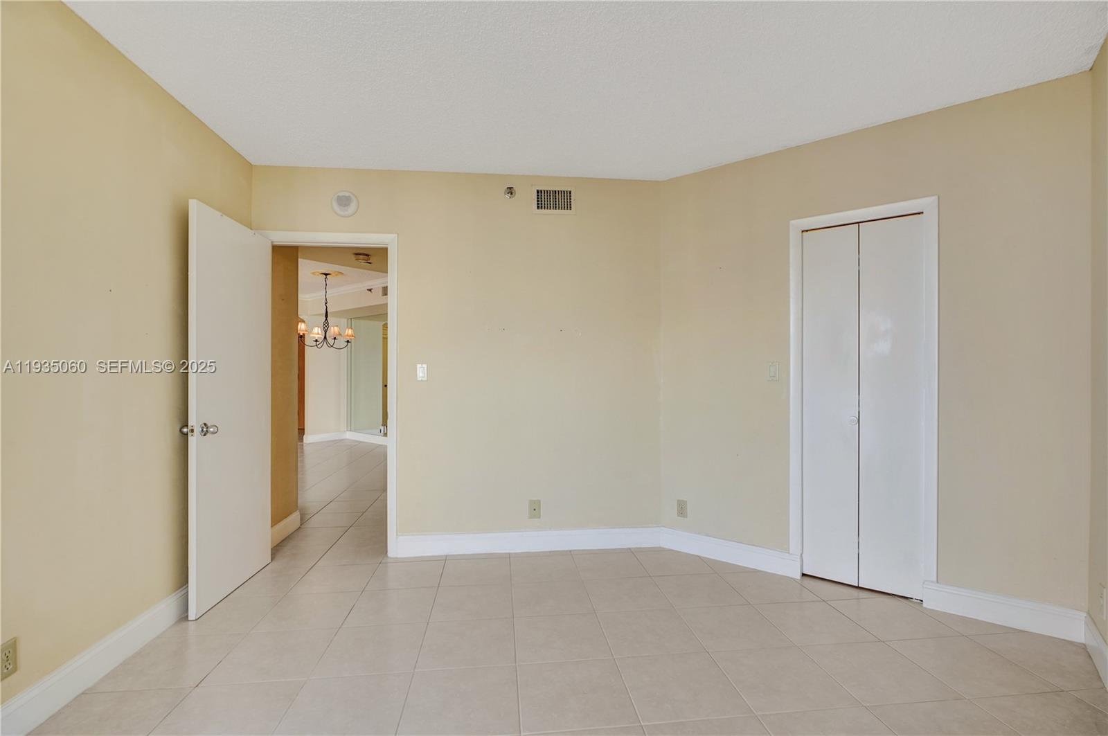 THE LANDMARK - Residential