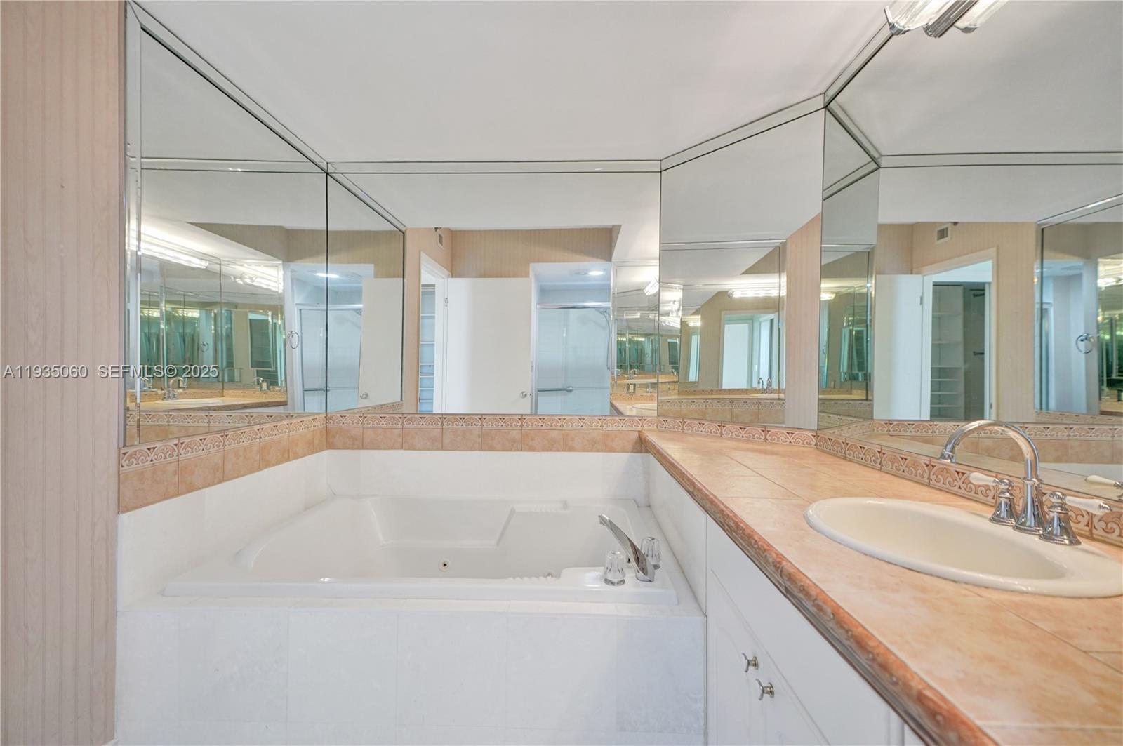 THE LANDMARK - Residential