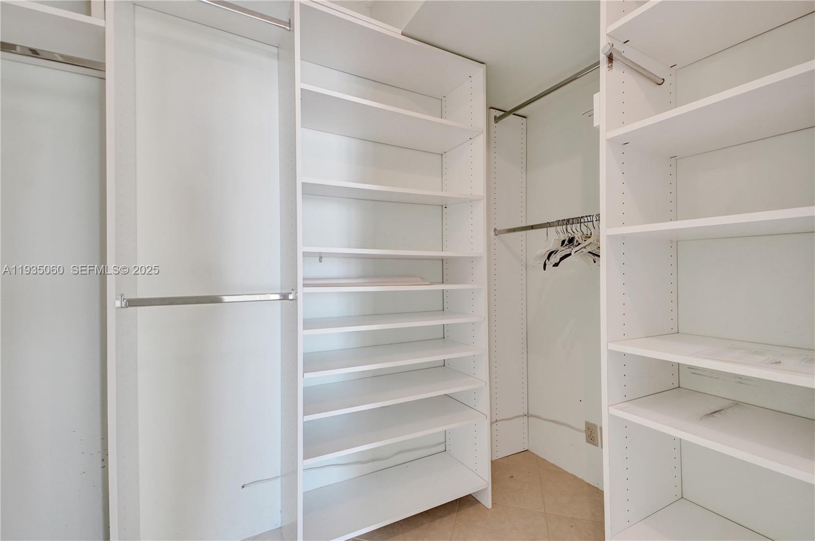 THE LANDMARK - Residential