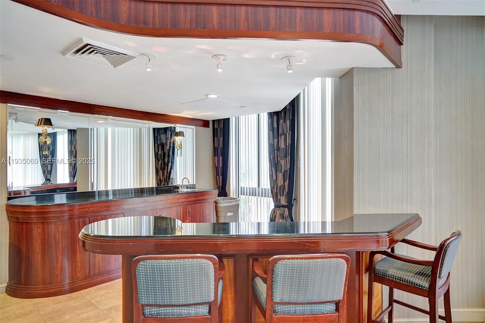 THE LANDMARK - Residential