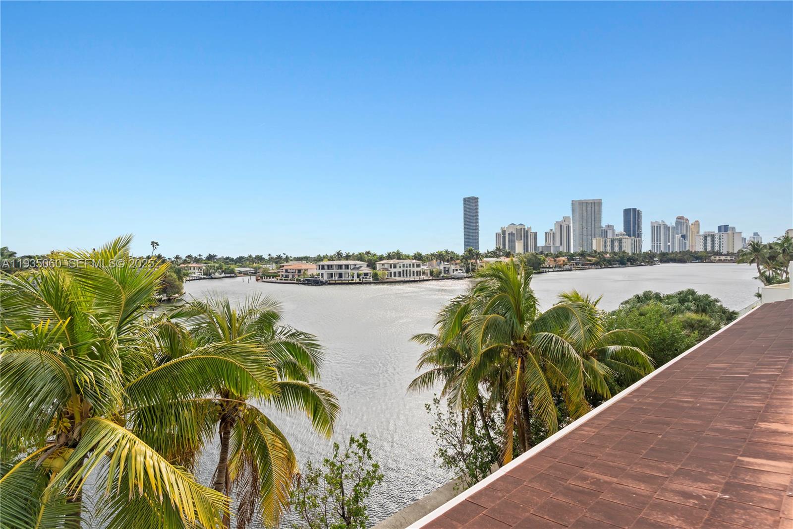 THE LANDMARK - Residential