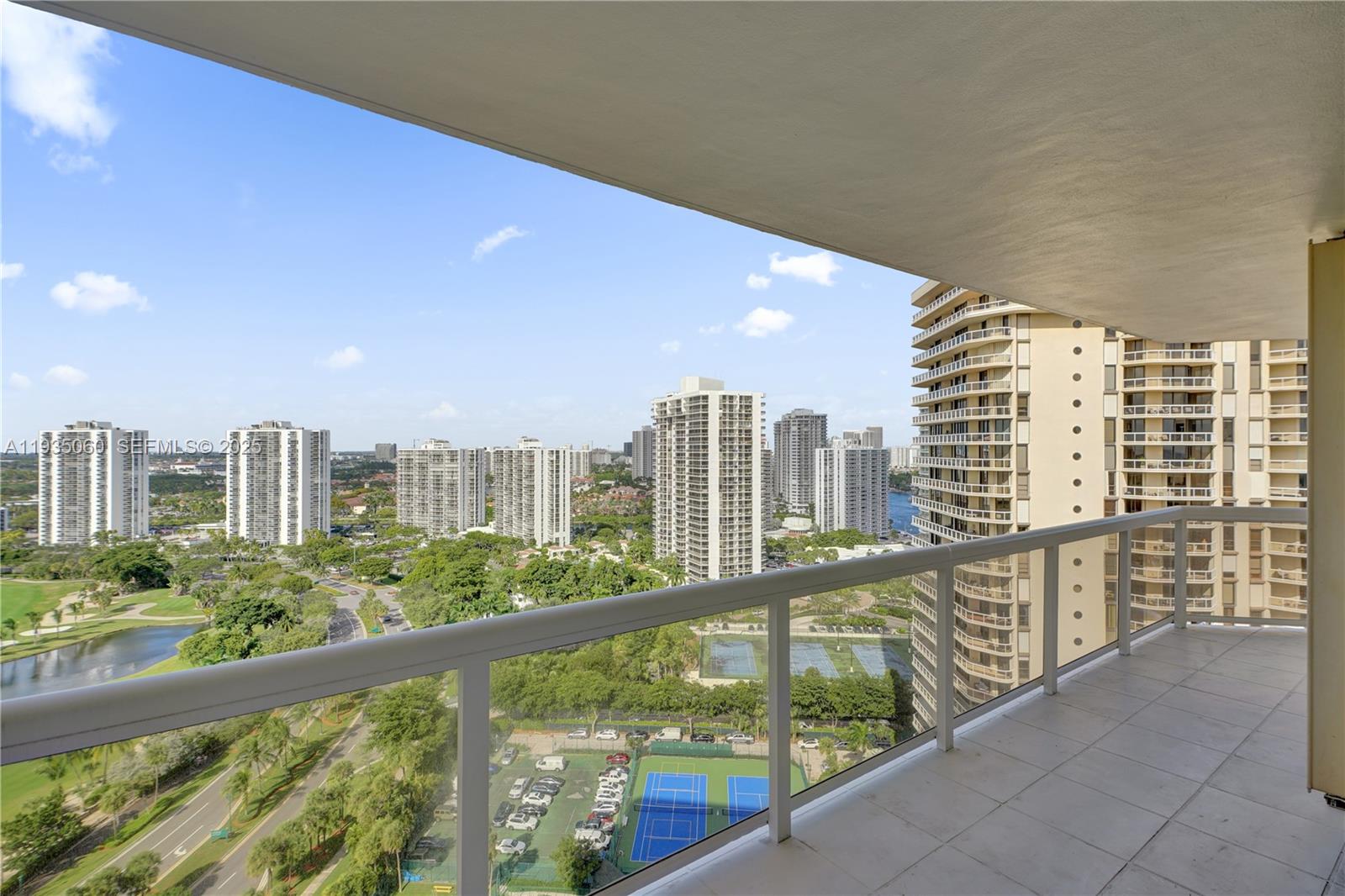 THE LANDMARK - Residential