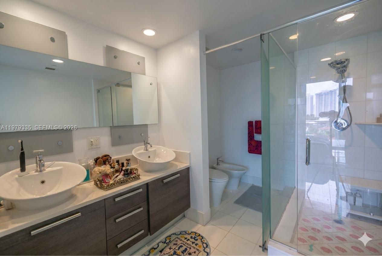 ARTECH RESIDENCES AT AVEN - Residential