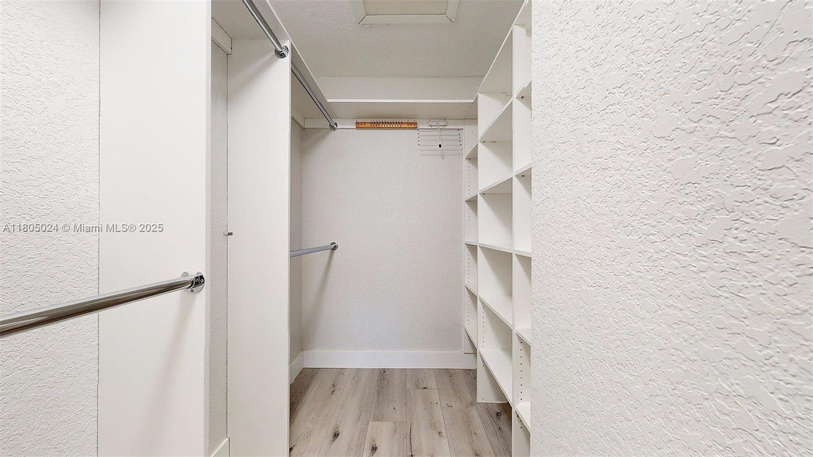 WATERSIDE VILLAGE THREE C - Residential