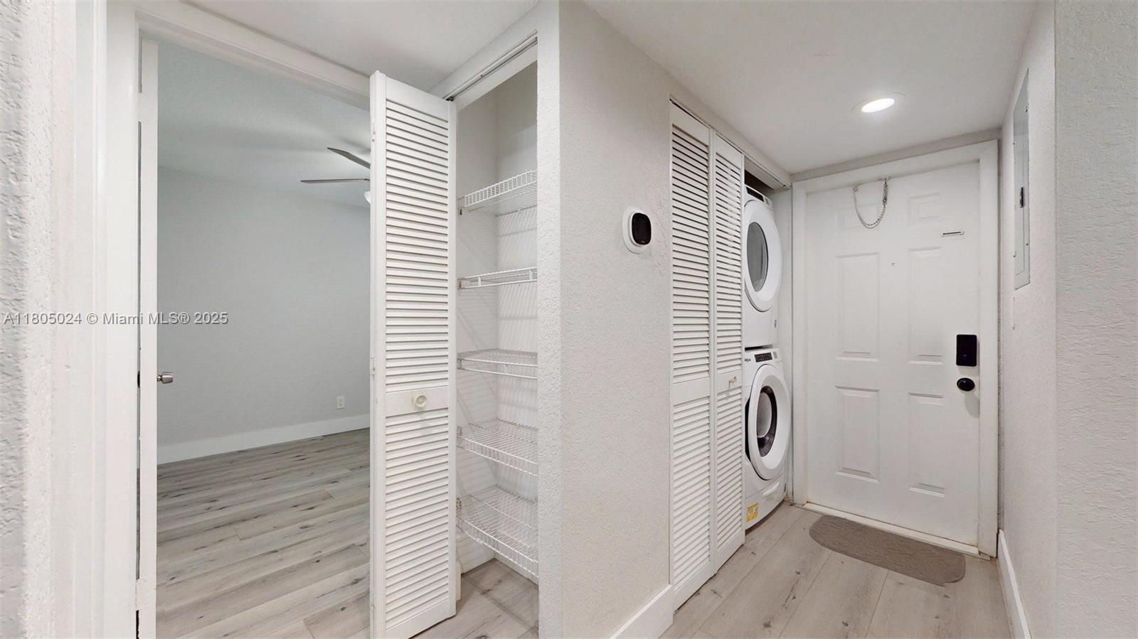 WATERSIDE VILLAGE THREE C - Residential