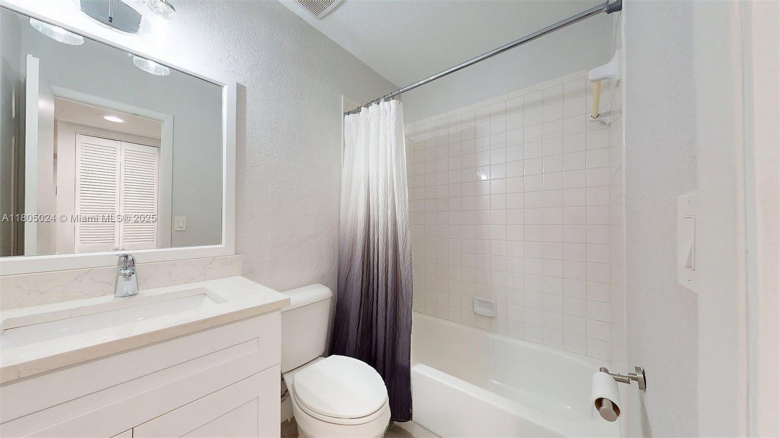 WATERSIDE VILLAGE THREE C - Residential