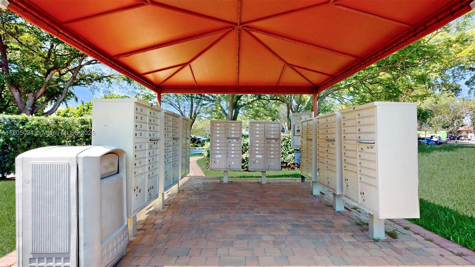 WATERSIDE VILLAGE THREE C - Residential