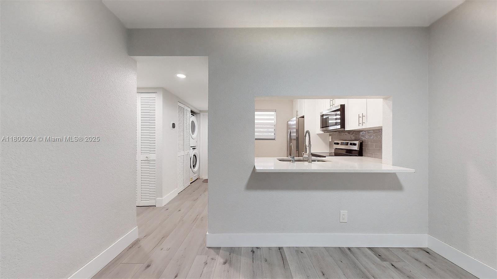 WATERSIDE VILLAGE THREE C - Residential