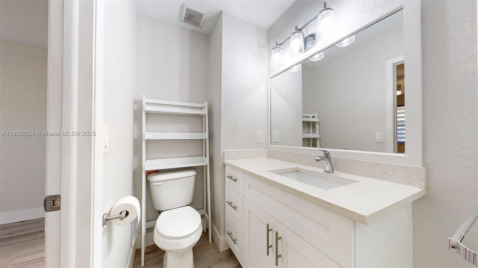 WATERSIDE VILLAGE THREE C - Residential